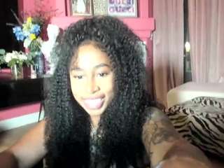 giannalove, female webcam model,  years old, on live webcam