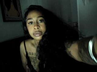 giannalove's CamSoda show and profile