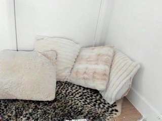 giannalove's CamSoda show and profile