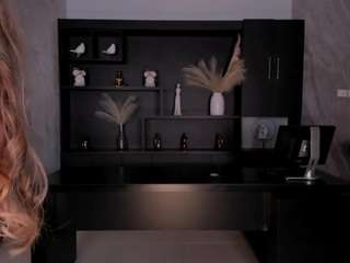 laylascarlett Live Webcam on CamSoda