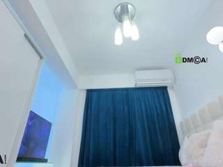 scarletandtom Live Webcam on CamSoda