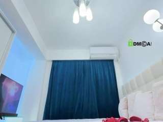 scarletandtom Live Webcam on CamSoda
