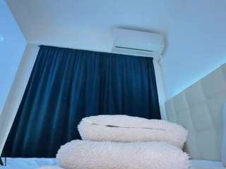 scarletandtom Live Webcam on CamSoda