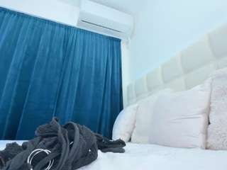 scarletandtom Live Webcam on CamSoda