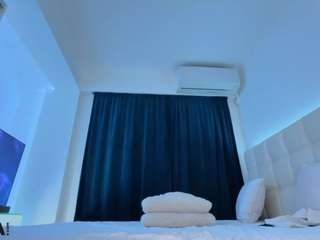 scarletandtom Live Webcam on CamSoda