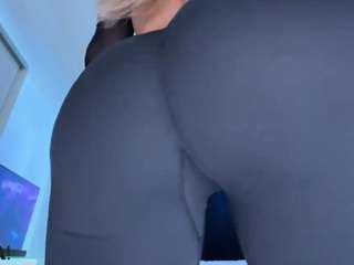 scarletandtom Live Webcam on CamSoda