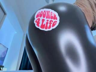 scarletandtom Live Webcam on CamSoda