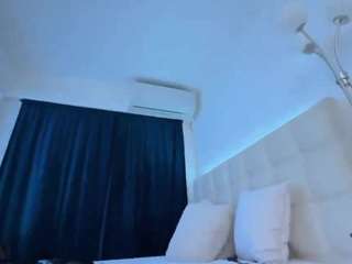 scarletandtom Live Webcam on CamSoda