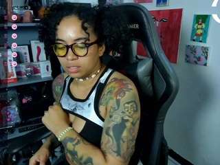 alesyahampton Live Webcam on CamSoda
