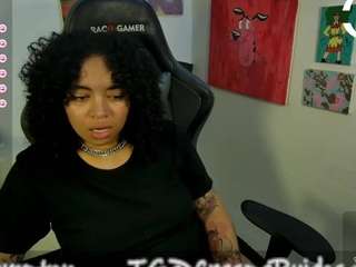 alesyahampton Live Webcam on CamSoda