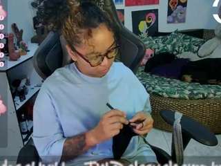 alesyahampton live cam profile