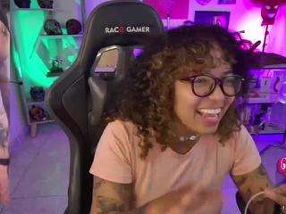alesyahampton live cam preview