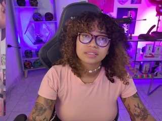 alesyahampton live cam preview