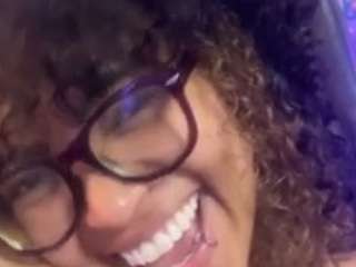 alesyahampton live cam preview