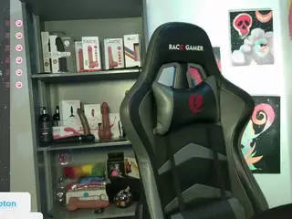 alesyahampton's Live Sex Cam Show