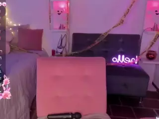 SaraOwens's Live Sex Cam Show