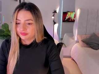 amywoods live cam profile