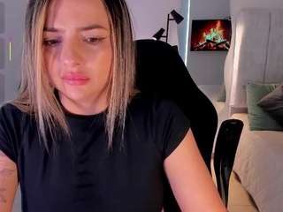 Ce modèle est en direct maintenant. amywoods