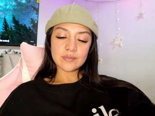 le modèle amapolaunicorn est en webcam porno dans un show sur le site camsoda, il possède les tags suivants: amateur,lovense,toys,tiny tits,solo,sexy,pussy,ohmibod,natural,naked,lush,anal,lovesne,horny,brown eyes,ass,average,black hair,heels,blowjob