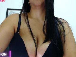 kellyjoness live webcam show