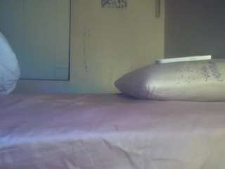 Yagurl_west live cam preview