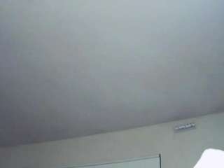 Yagurl_west live cam preview