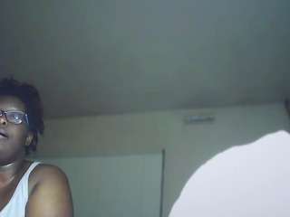 Yagurl_west live cam preview