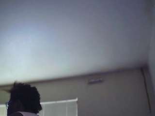 Yagurl_west live cam preview