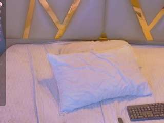 hollyvega Live Webcam on CamSoda