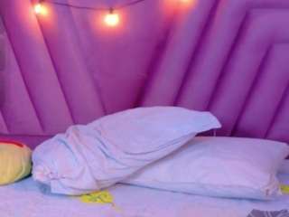 hollyvega Live Webcam on CamSoda