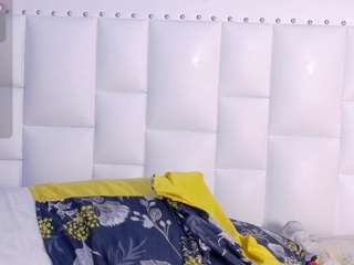 hollyvega Live Webcam on CamSoda