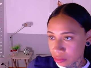 hollyvega's CamSoda show and profile