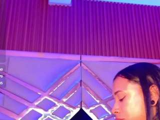 hollyvega live cam profile