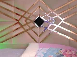 hollyvega's CamSoda show and profile