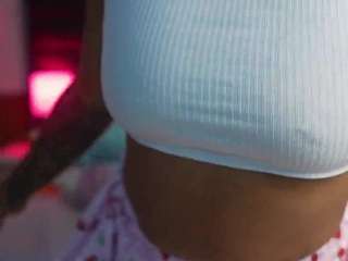 hollyvega