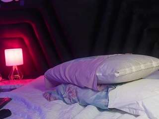 hollyvega Live Webcam on CamSoda