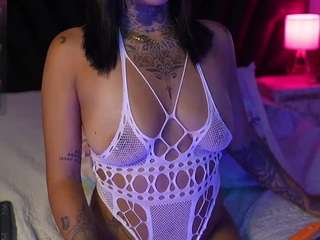 hollyvega live webcam show