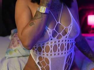 hollyvega