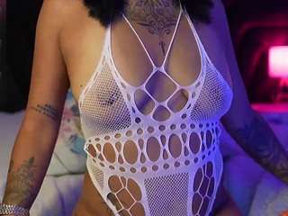 hollyvega