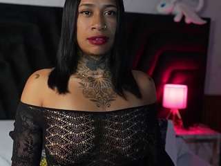 hollyvega