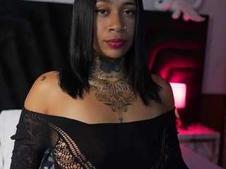 hollyvega