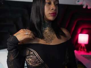 hollyvega