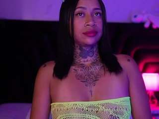 hollyvega