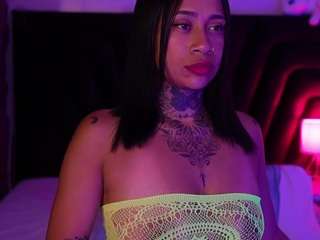 hollyvega