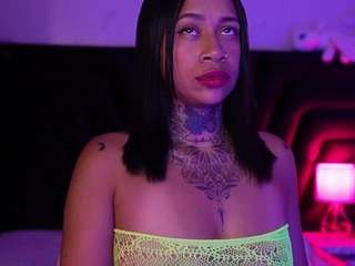 hollyvega