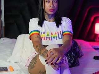 hollyvega