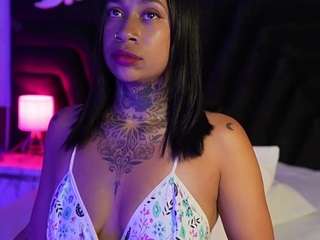 hollyvega