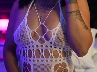 hollyvega