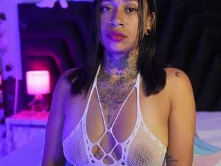 hollyvega