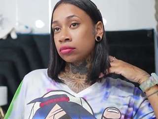 hollyvega